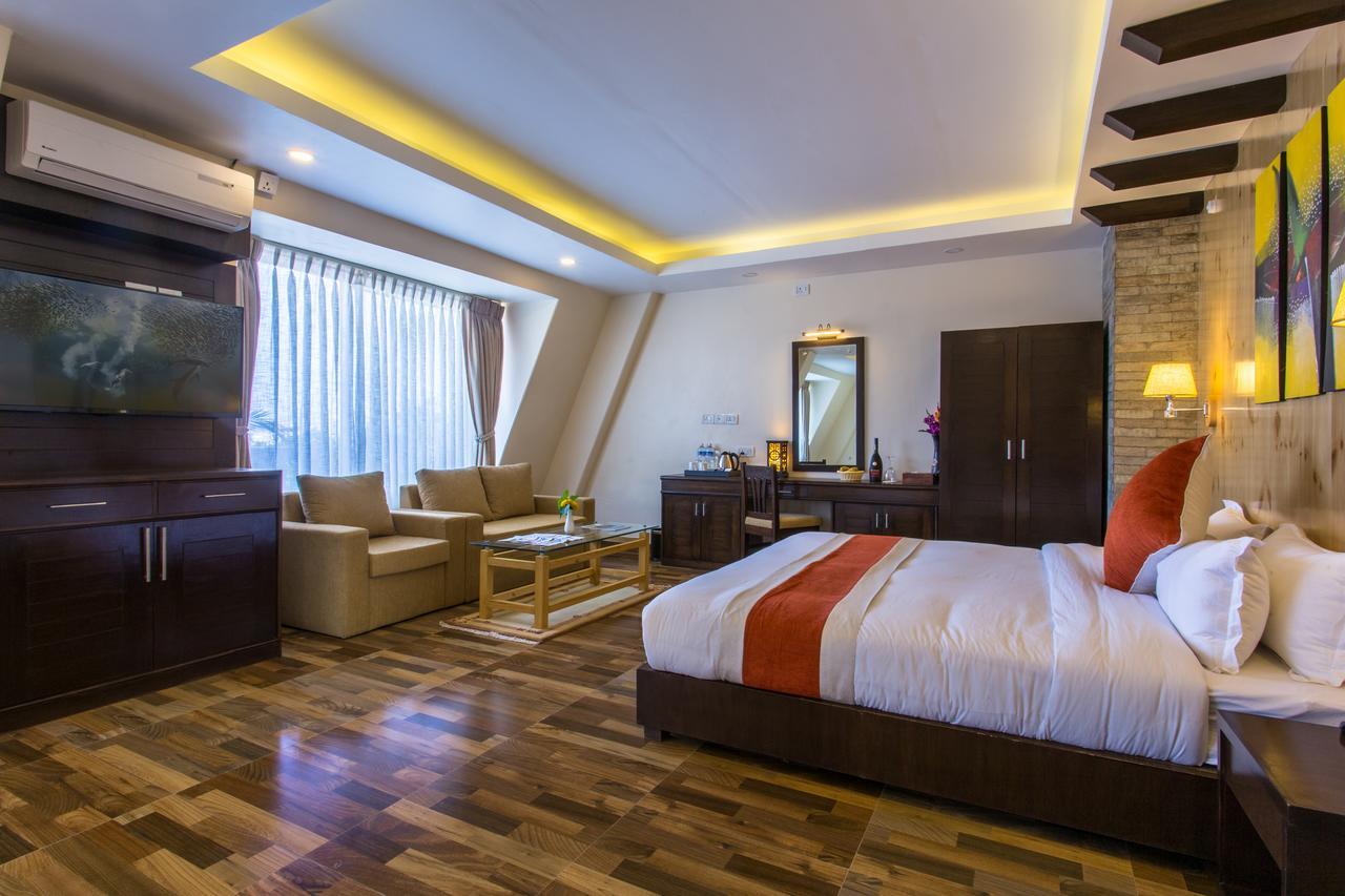 Bodhi Suites Boutique Hotel And Spa Pokhara Exterior photo